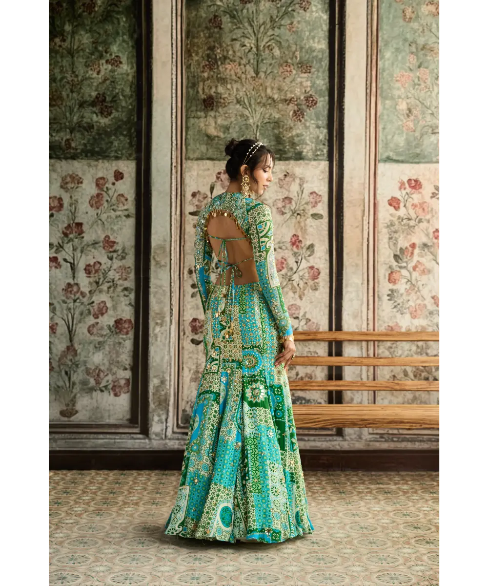 DIYARAJVVIR - Aqua Print and Highlighted Ruched Blouse Mermaid Skirt Set